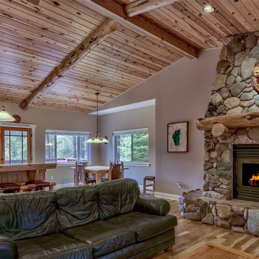 1505 Cree Knotty Pine Interior